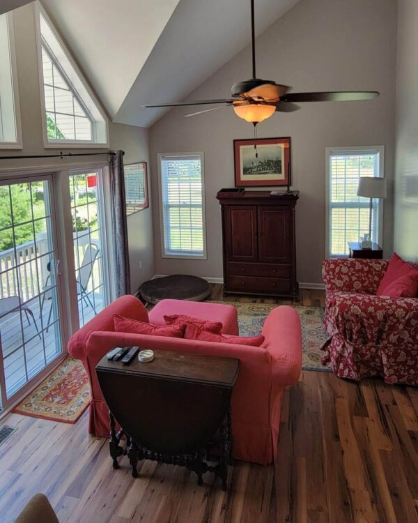 mi-lakeshore-rental-management-albion-cottage-8